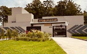 Motel San Rafael Mais